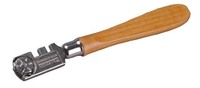 Стеклорез KRAFTOOL роликовый, 6 режущих элементов, с деревянной ручкой